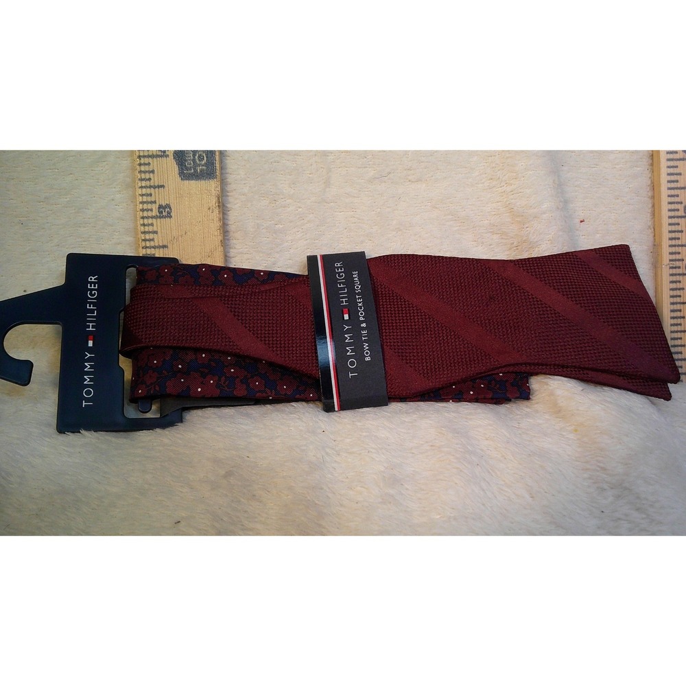 Tommy Hilfiger Men's Burgundy Blue Bow Tie & Pocket Square Set 89D180006